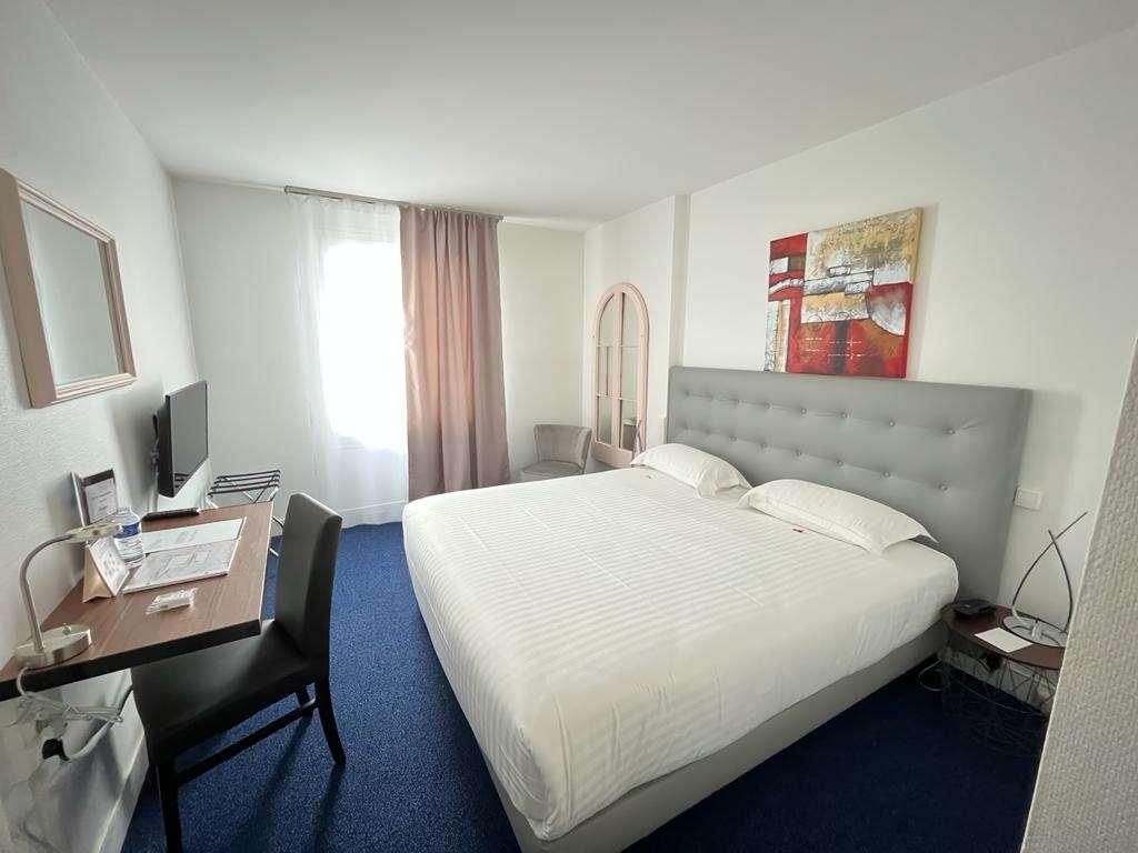 Hotel Le Beffroi Dreux Room photo